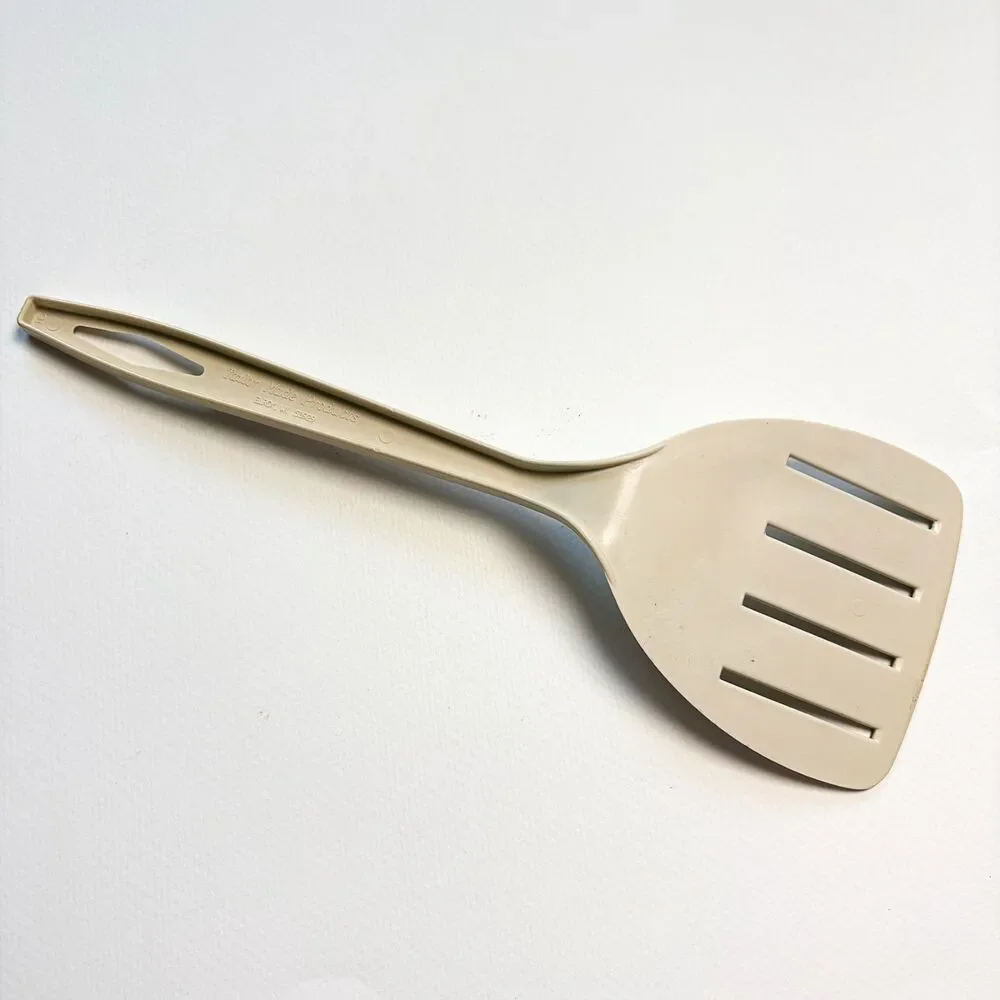 Vintage Tailor Made Products Spatula Beige Slotted Turner Kitchen Utensil Good